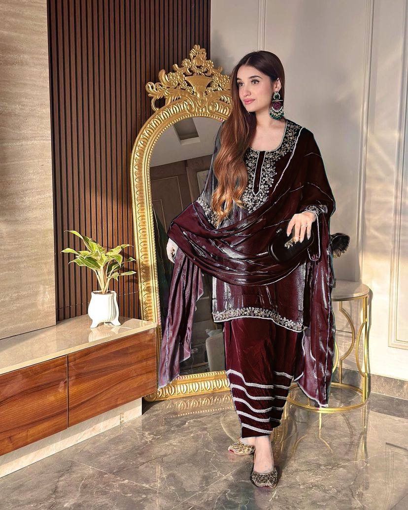 DESIGNER JIMMI CHHOO PAKISTANI DRESS