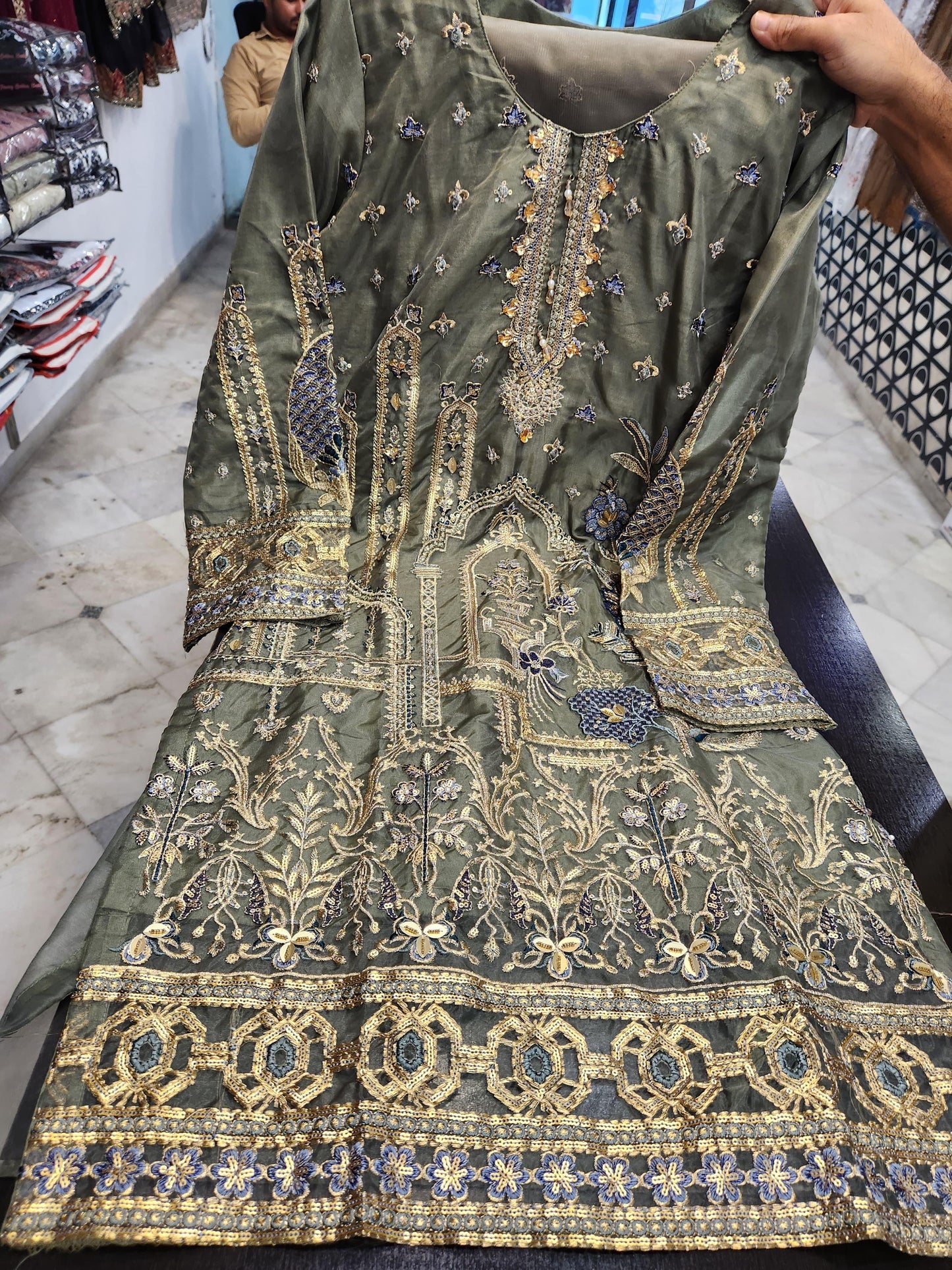 HEAVY PAKISTANI ORANZA SUIT ( PACK OF 4 )