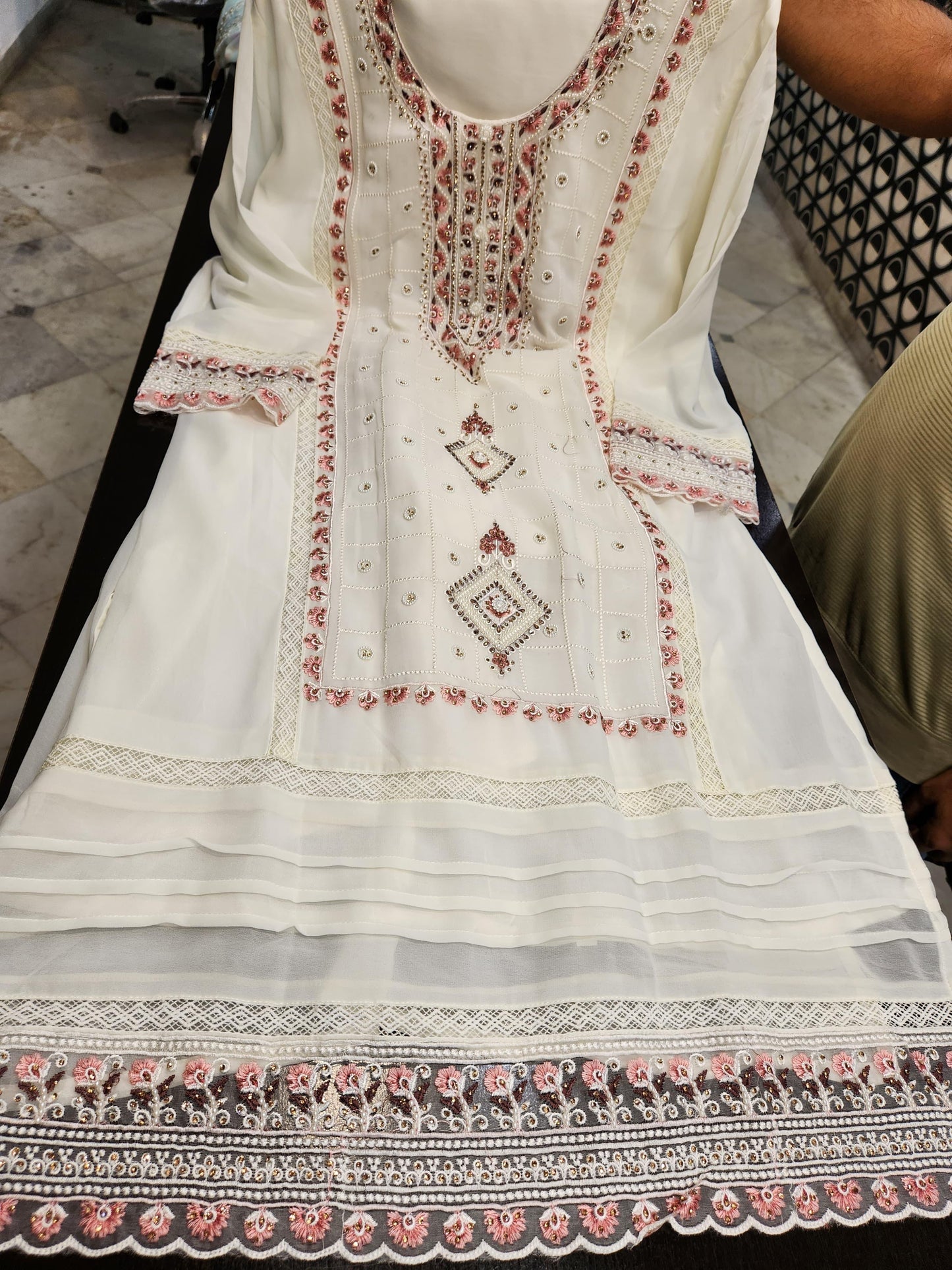 SOFT HEAVY GEORGETTE DRESS ( PACK OF 4 )