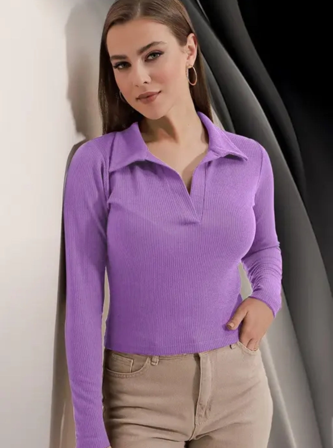 A CASUAL BLEND RIBBED COLLAR V - NECK REGULAR WOMEN TOP