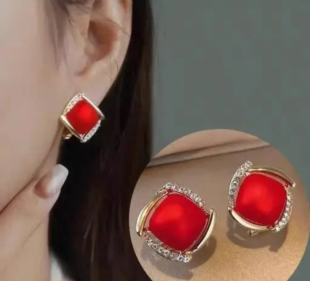 WOMEN RED STOON WORK DESIGNER EARINGS
