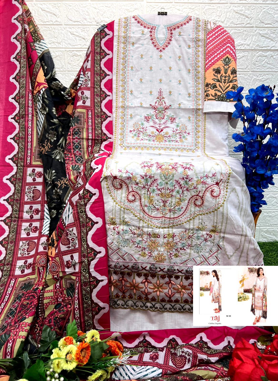 COTTON HEAVY PRINTED PAKISTANI SUITS