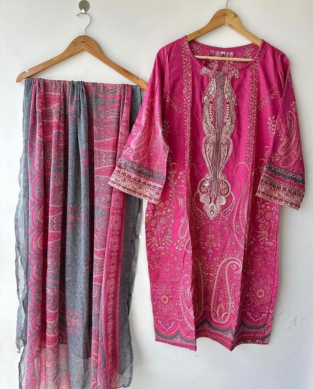 NEW COTTON PRINTED PAKISTANI DRESS