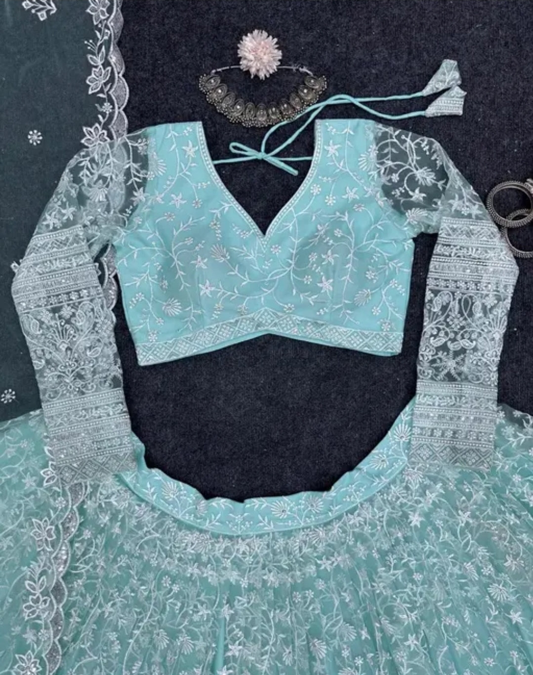 WOMEN/ GIRLS STYLISH HEAVY EMBROIDERY WORK LAHENGA