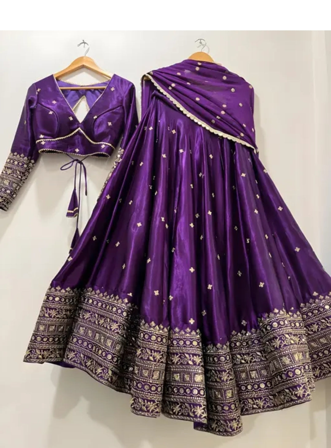 FANCY WOMEN/ GIRLS STYLISH HEAVY EMBROIDERY WORK LAHENGA