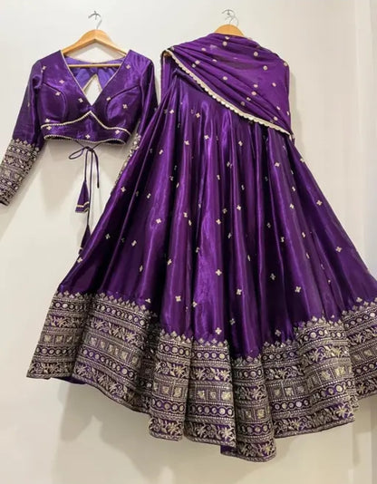 FANCY WOMEN/ GIRLS STYLISH HEAVY EMBROIDERY WORK LAHENGA