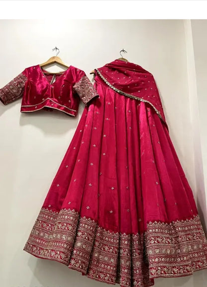 FANCY WOMEN/ GIRLS STYLISH HEAVY EMBROIDERY WORK LAHENGA