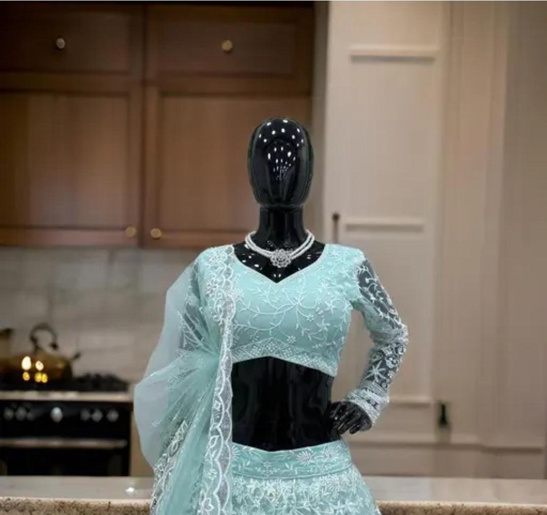 WOMEN/ GIRLS STYLISH HEAVY EMBROIDERY WORK LAHENGA